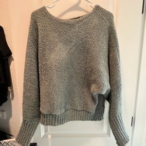 Kaisley sweater size Small sage green